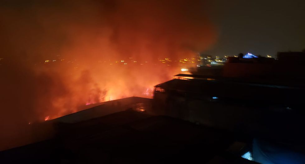 Incendio de grandes proporciones en el Centro de Lima deja a más de 35 ...